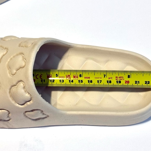 Beige Bear Slides Women’s Sandals Cute Kawaii Cozy Slippers Size - Picture 8 of 8